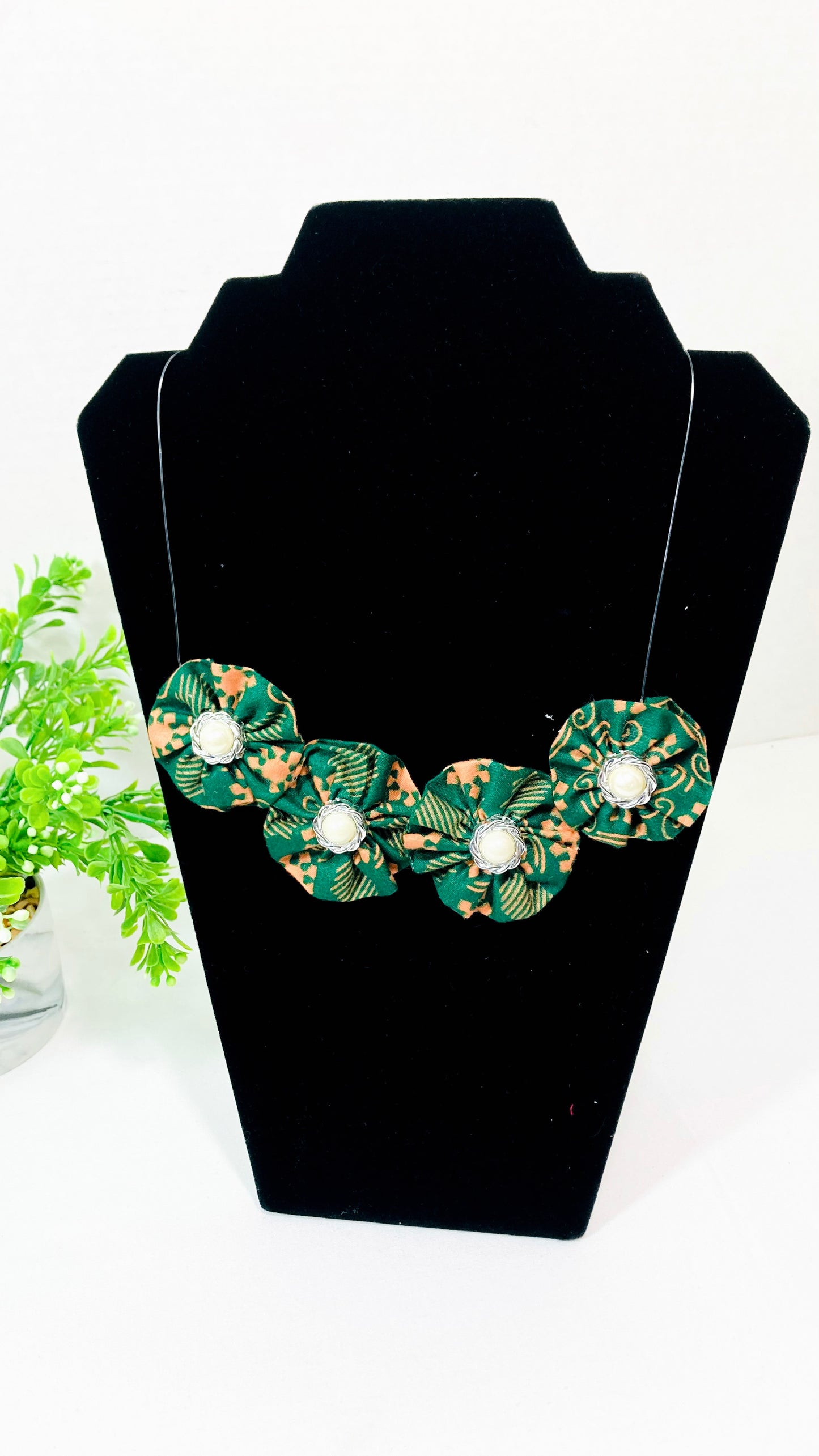 Ayse Clear Necklace Set