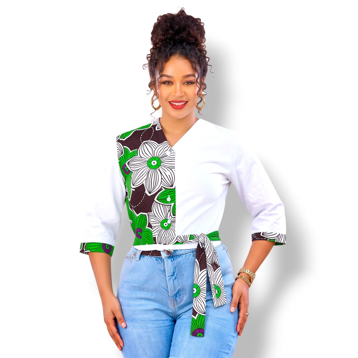 Claudette – Blusa Blanca con Panel Ankara Verde