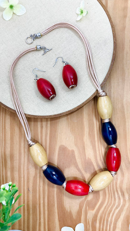 Poppy Wood Necklace
